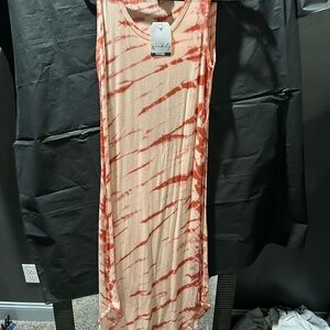 Wonderly Tie-Dye Maxi Dress in Red and Cream